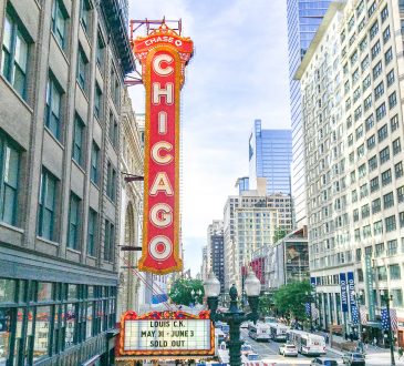 Ultimate Chicago Travel Guide 2