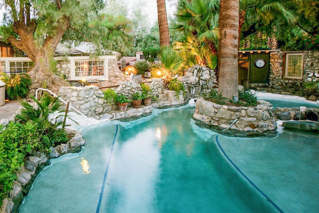 The Best Palm Springs Resorts With Hot Springs 